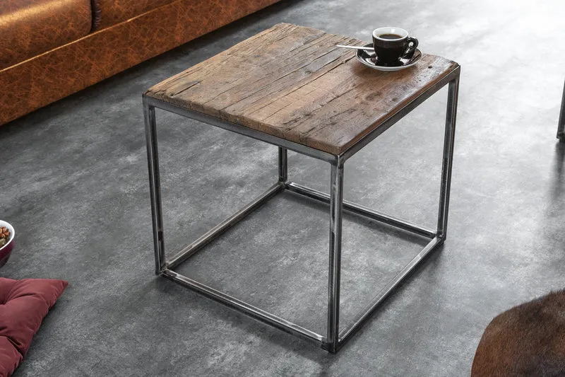 Table d'appoint industrielle BARRACUDA 40cm en bois massif recyclé avec pieds fléchis