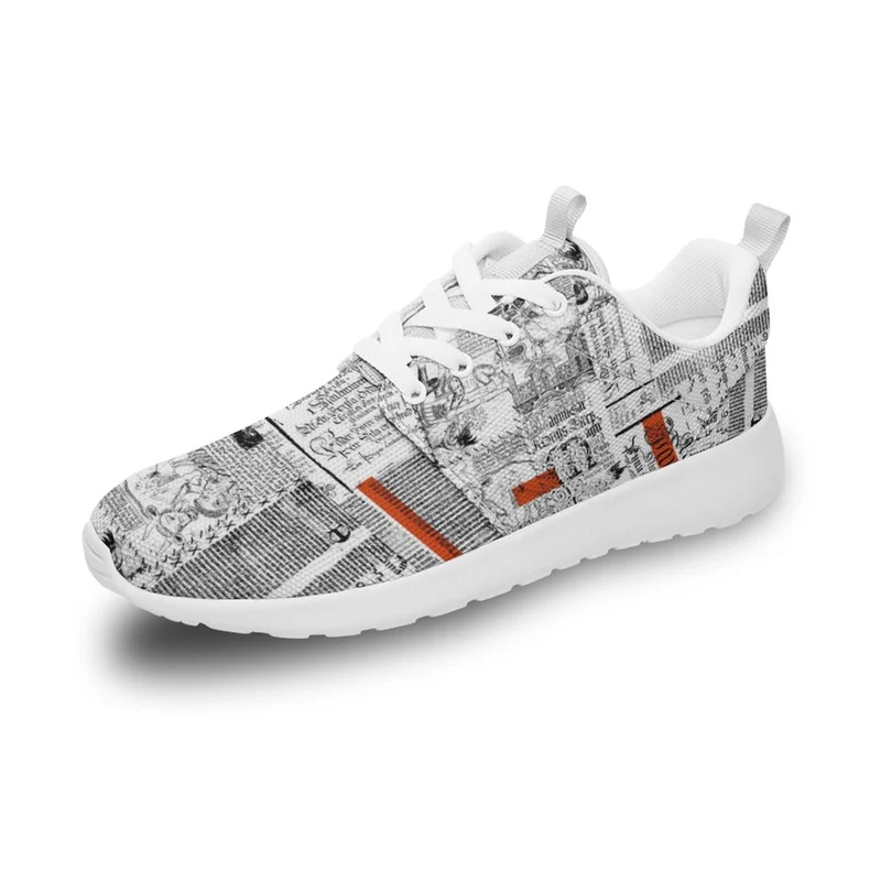 Chaussures Baskets running femme homme personnalisées avec prénom photo logo texte (Deux chaussures peuvent être personnalisées différemment images)
