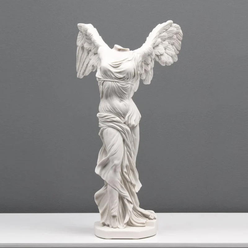 Statue Victoire de Samothrace (musée du Louvre) - sculpture en marbre