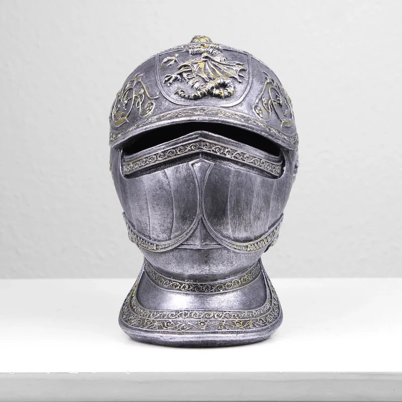 Tirelire en forme de casque médiéval de chevalier (Sculpture moulé à froid)