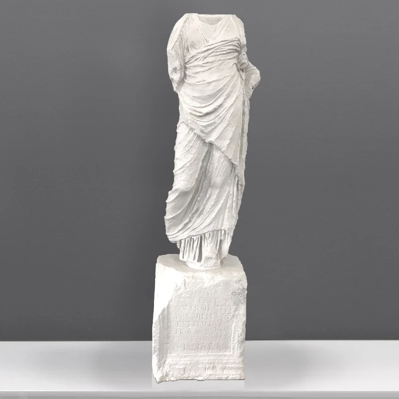 Torse - grande sculpture en marbre blanc