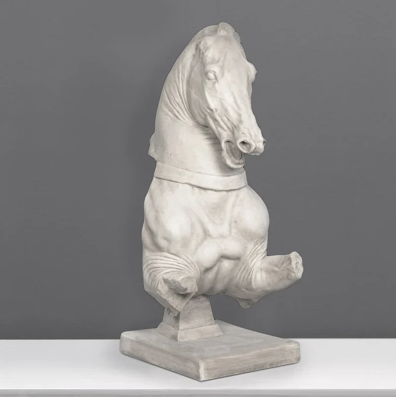 Torse de cheval romain - grande sculpture en marbre blanc