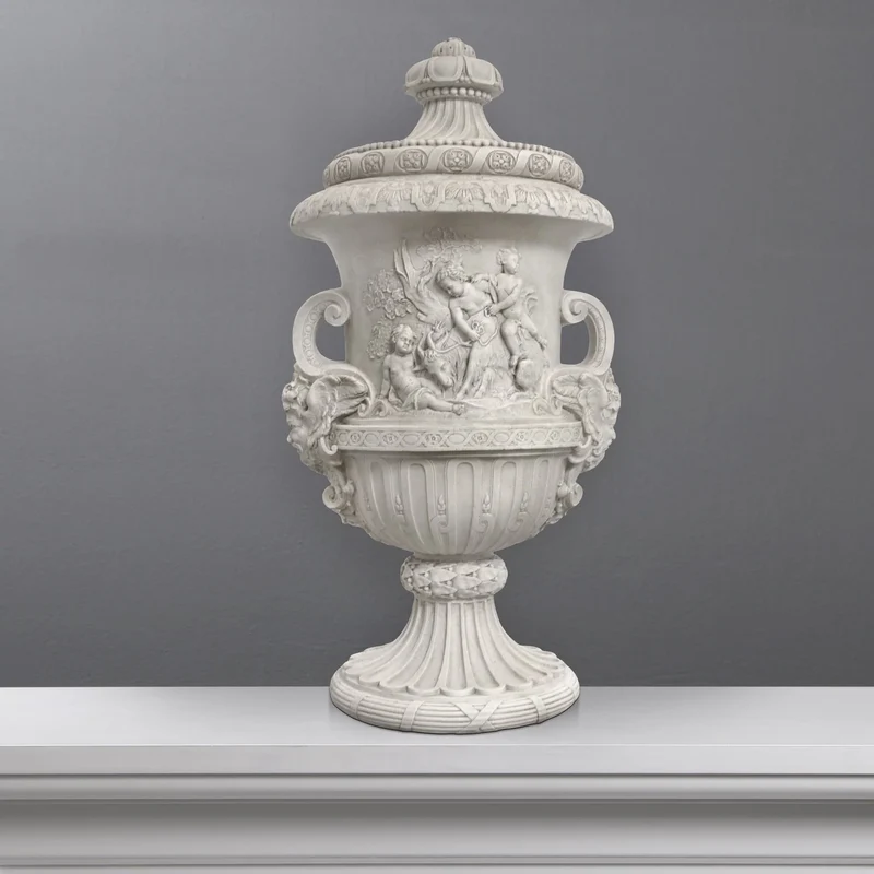 Urne de jardin avec enfants et couvercle - grande sculpture en marbre blanc