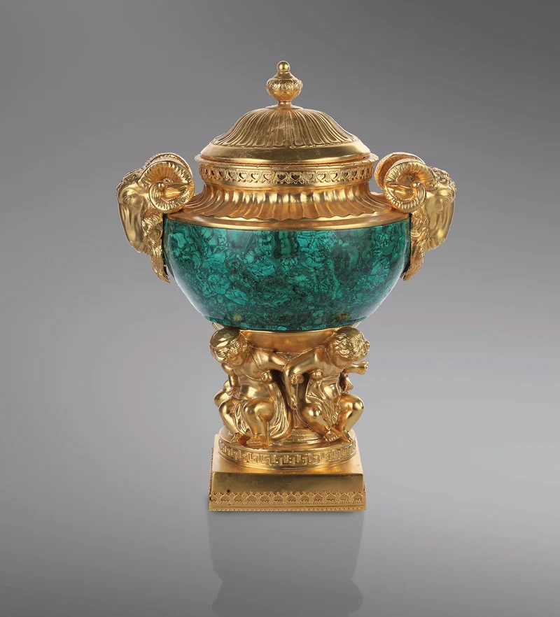 Urne de malachite - sculpture en bronze doré
