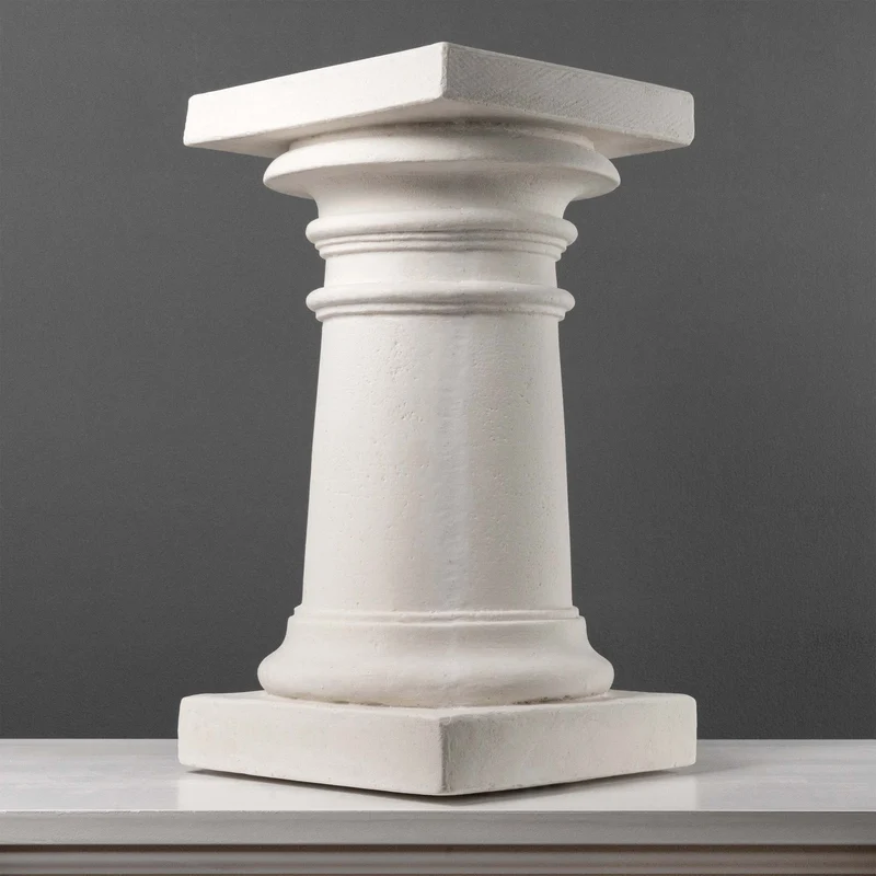 Colonne dorique (Piédestal de jardin)