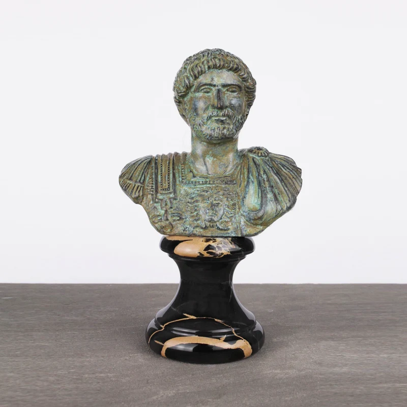 Buste d'Hadrien - empereur romain - bronze vert