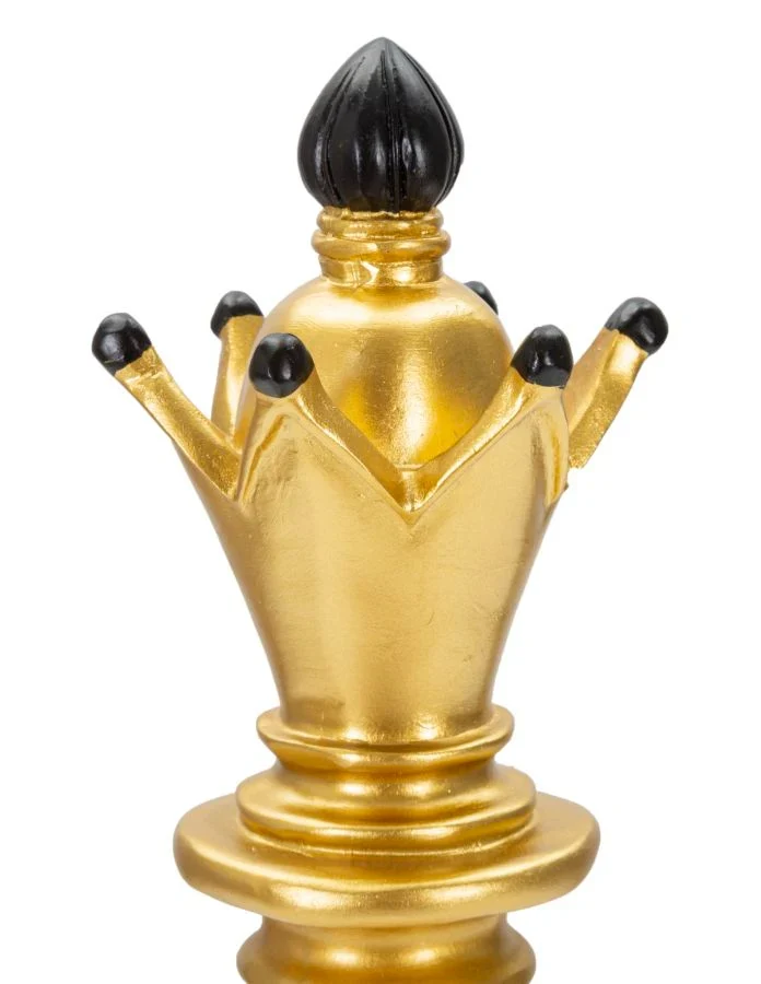 Pièce d'échecs de l'évêque doré et noir (sculpture moderne)