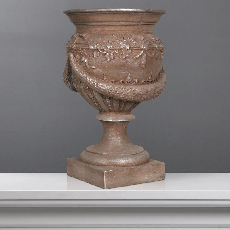Pot de fleur avec feuilles - grande sculpture en marbre blanc