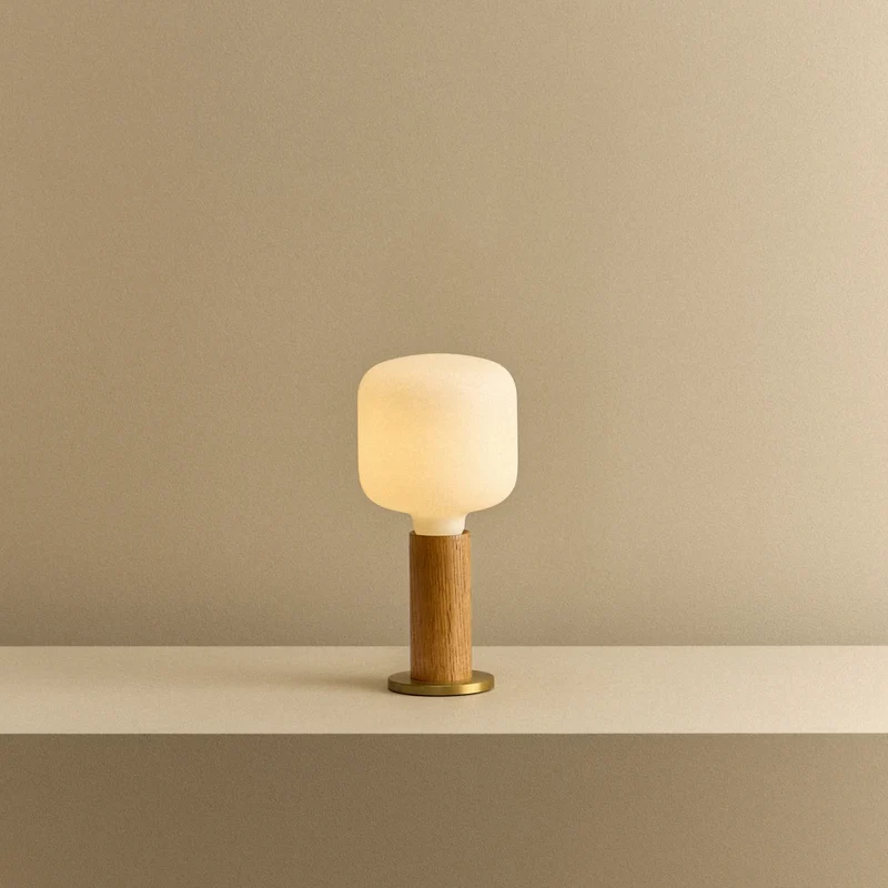Knuckle Table Lamp in Oak + Oblo