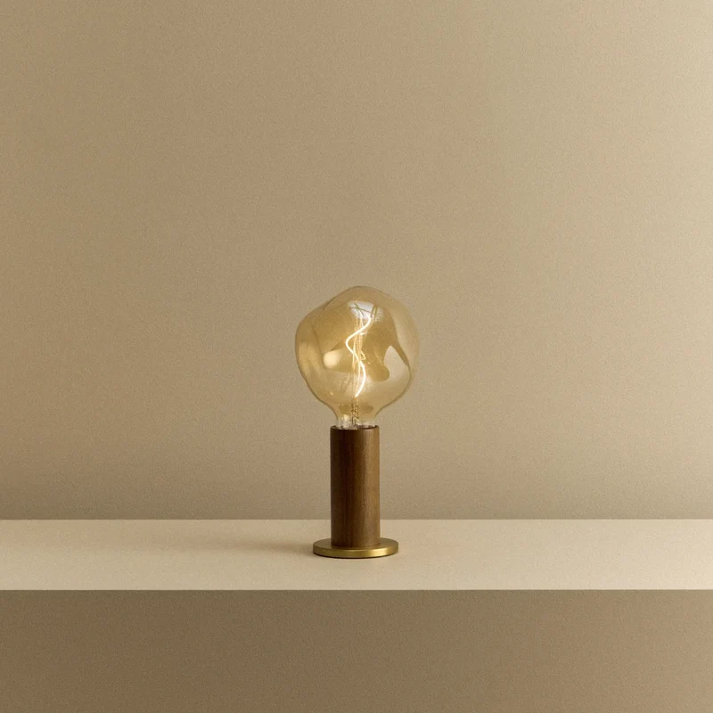 Knuckle Table Lamp in Walnut + Voronoi I