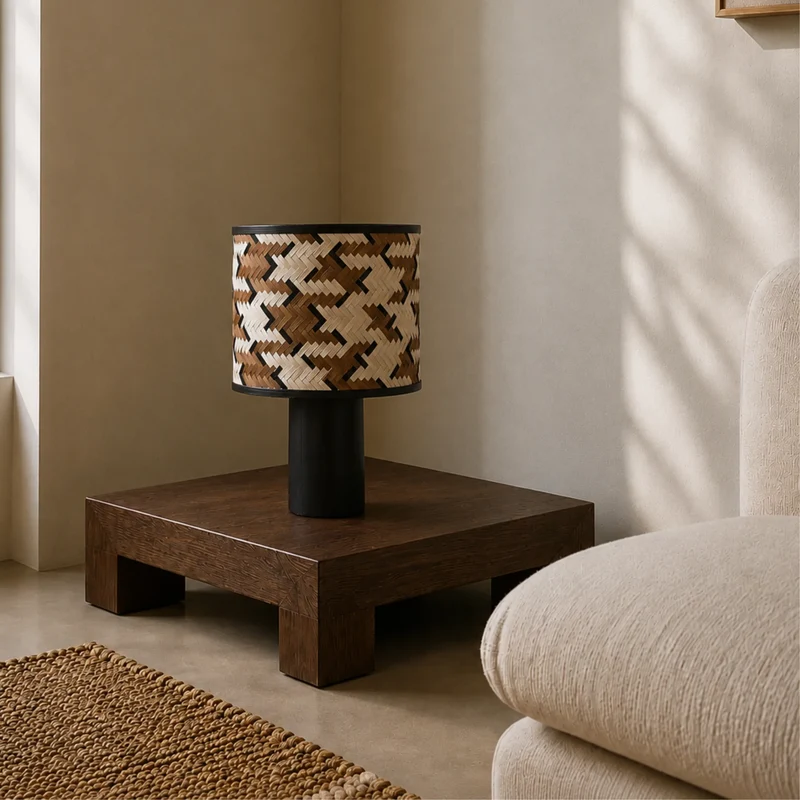 Grande lampe à poser Phil en bois de chêne et bambou marron et noir