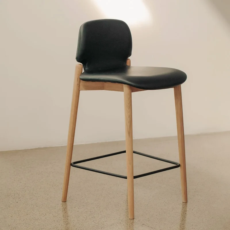 Dine In Counter Stool, Oak/Black Leather