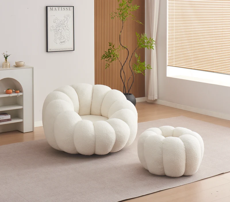 FAUTEUIL PIVOTANT PERLE EN TISSU DOUDOU BEIGE + POUF REPOSE PIED