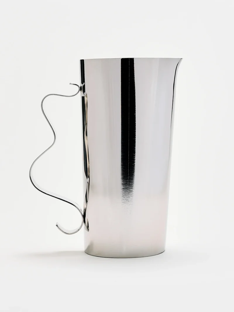 Squiggle Pitcher